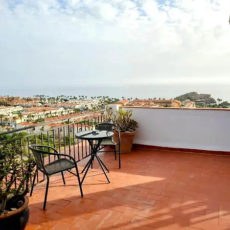 Apartment Attractive With Shared Pool